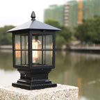 Metalen Buiten-Pilaarlamp met Glaspanelen voor Tuinpad en Entree