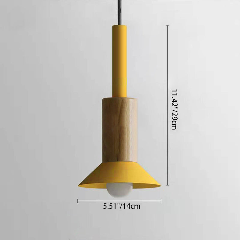 Houten Hanglamp Met Moderne Vorm En Strakke Scandinavische Afwerking