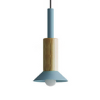Houten Hanglamp Met Moderne Vorm En Strakke Scandinavische Afwerking