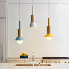 Houten Hanglamp Met Moderne Vorm En Strakke Scandinavische Afwerking