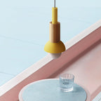 Houten Hanglamp Met Moderne Vorm En Strakke Scandinavische Afwerking