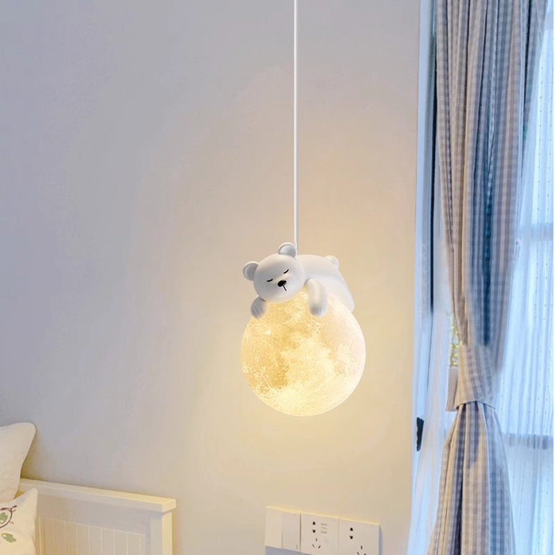 Minimalistische Hanglamp Met Strakke Vorm En Verstelbare Lichtval
