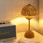 Handgemaakte Bamboe Tafellamp met Warm Licht voor een Sfeervol Interieur