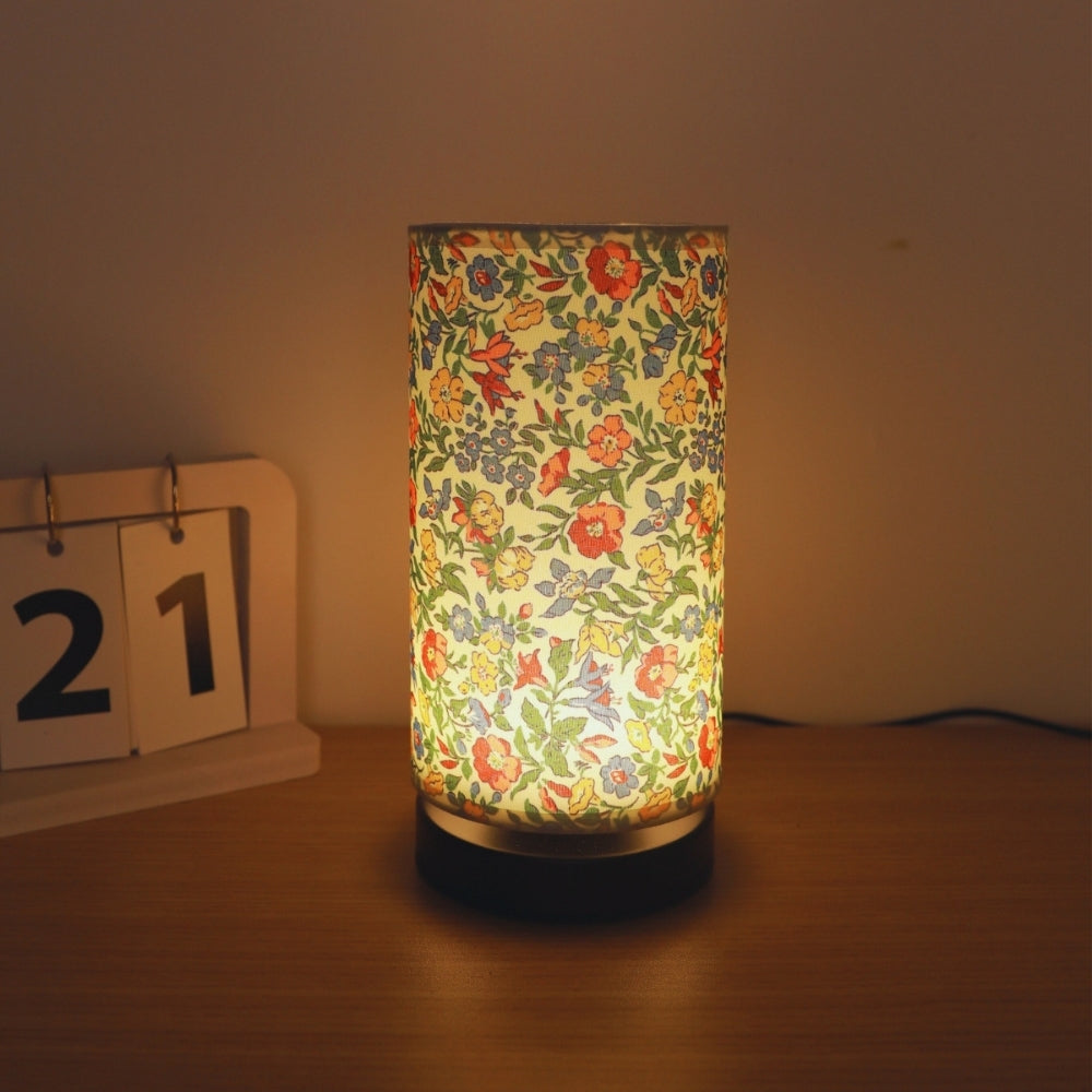 Bloemen Tafellamp Met Stoffen Kap Voor Sfeervolle Verlichting