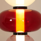 Artistieke Vloerlamp Met Gestapelde Glaselementen En Sfeervolle LED-Verlichting