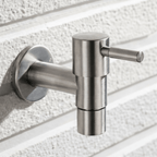 Edelstaal Buitenwaterkraan Met Weerbestendige Constructie En Dagelijkse Tuinfunctionaliteit