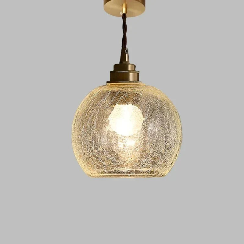 Vintage Hanglamp Met Gekraakt Glas En Warme Lichtuitstraling