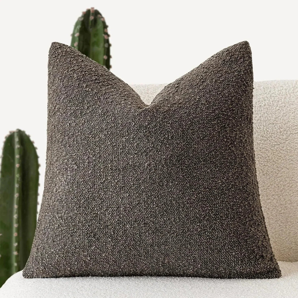 Bouclé Kussenhoes met Zachte Structuur en Minimalistische Vorm