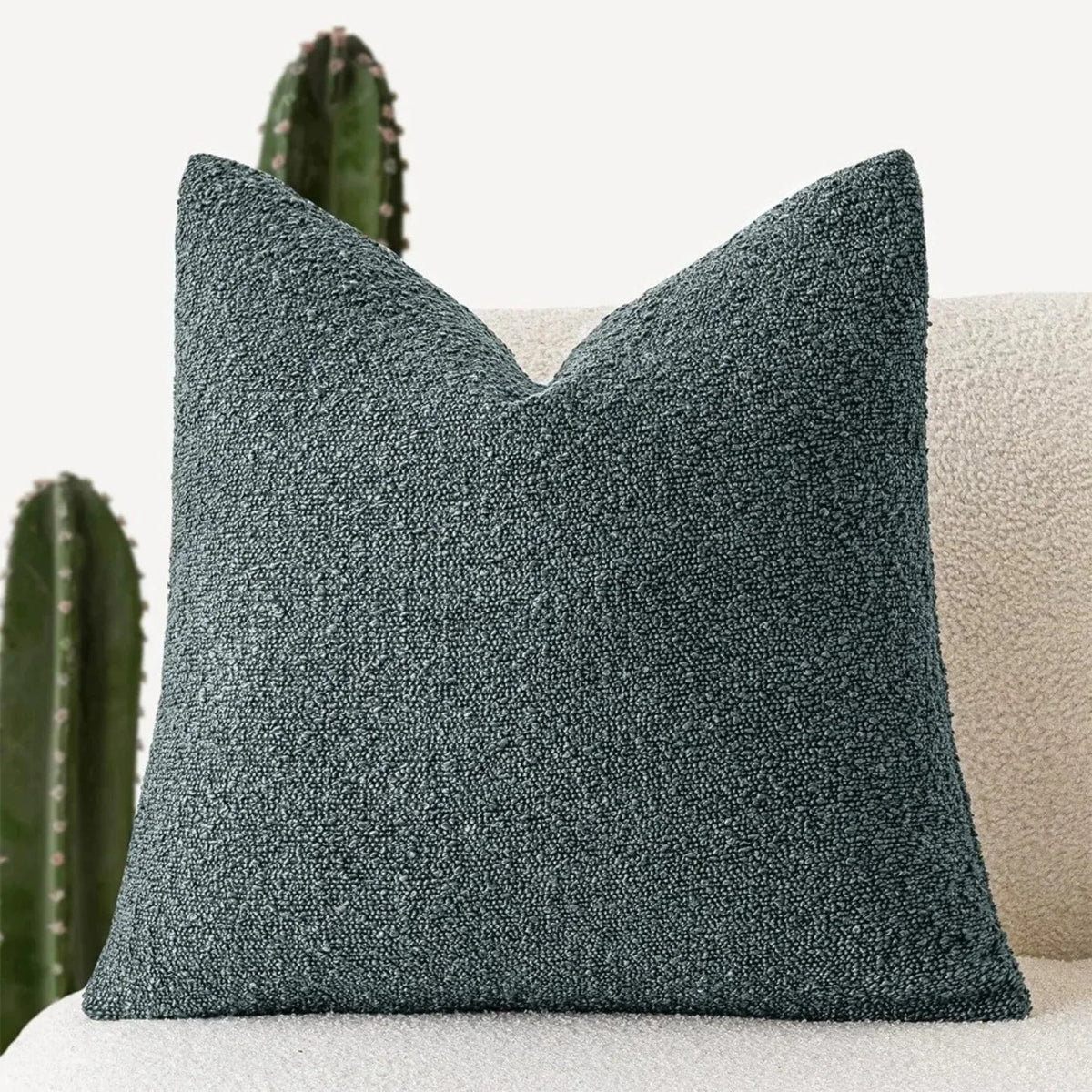 Bouclé Kussenhoes met Zachte Structuur en Minimalistische Vorm