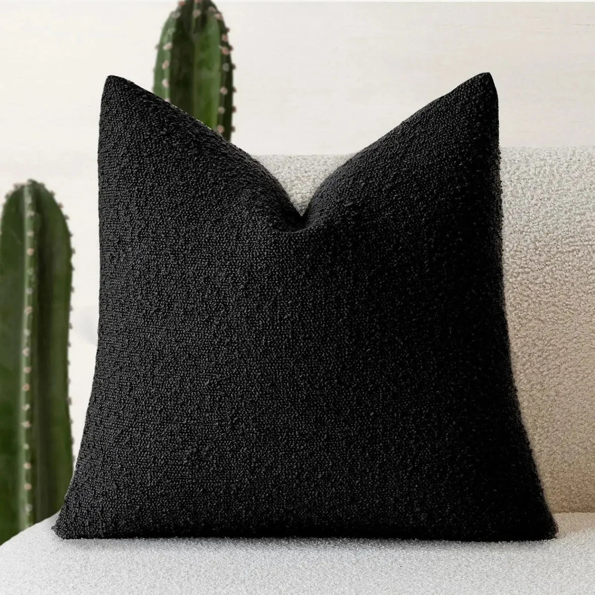 Bouclé Kussenhoes met Zachte Structuur en Minimalistische Vorm