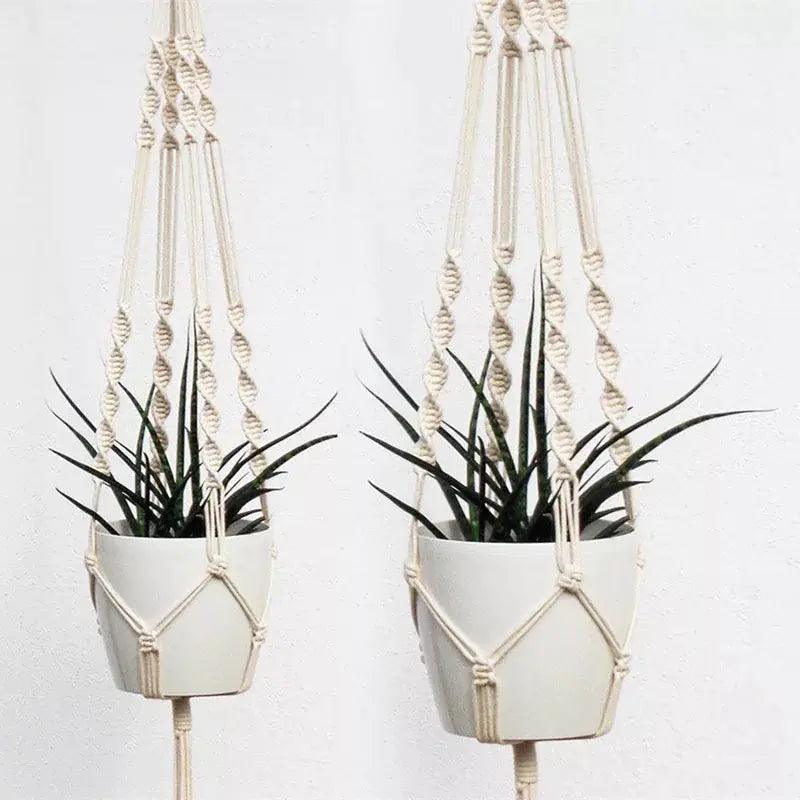 Macramé Hangplanter met Keramische Pot en Natuurlijke Textuur