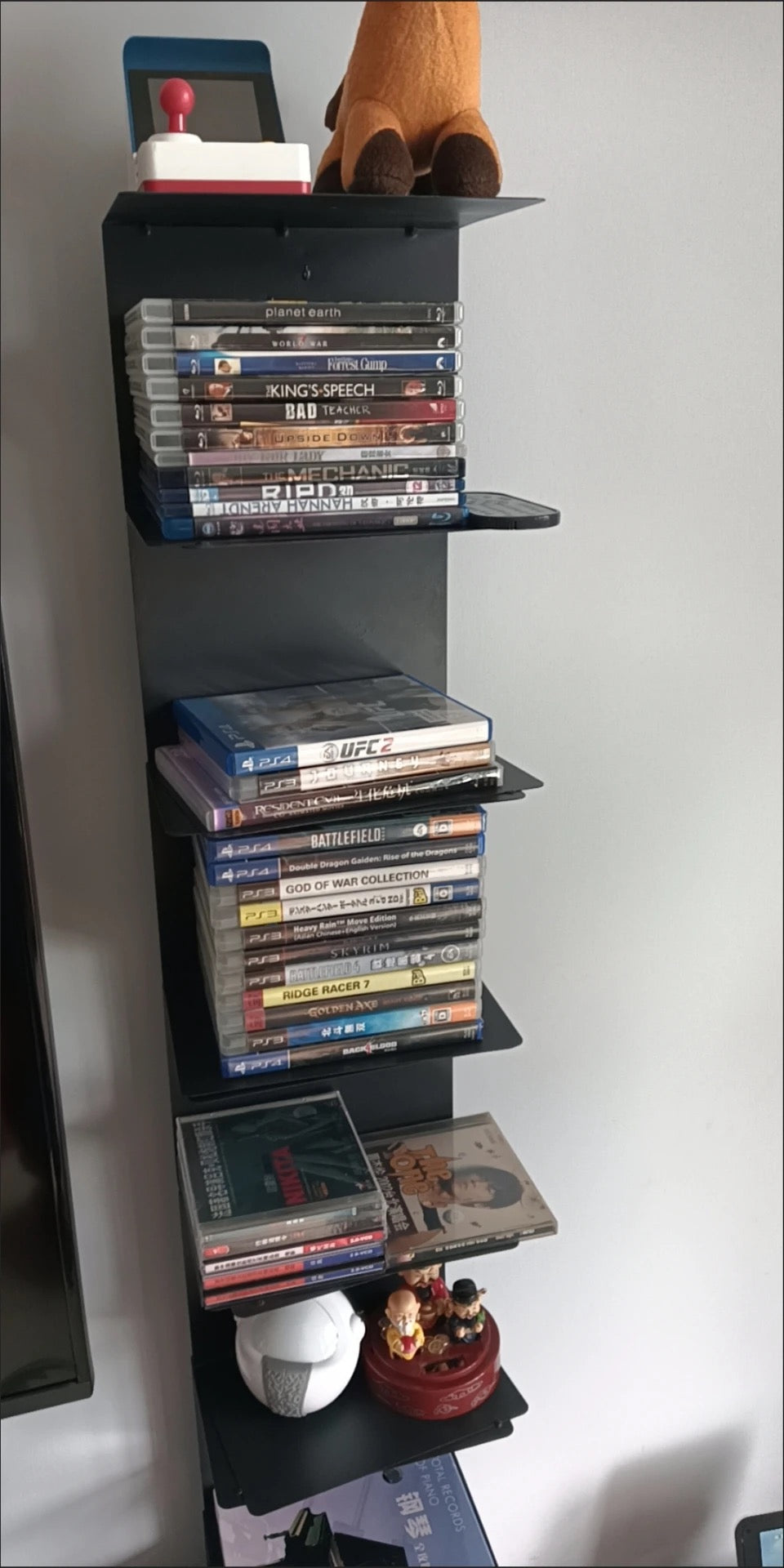 Verticale Metalen Boekenrek met Zwevende Legplanken