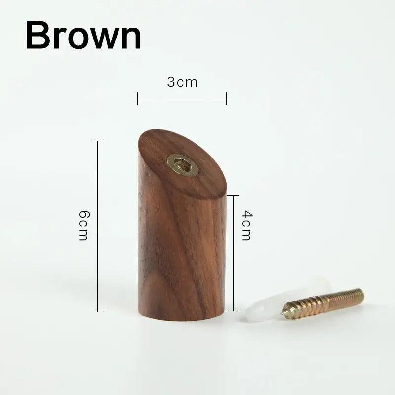 Houten Wandhaak met Schuine Vorm en Sculpturale Uitstraling