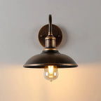Industriële Buitenlamp met Boogarm en Metalen Kap