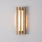 Houten Wandlamp met Minimalistische Vorm en Warme Sfeerverlichting