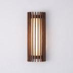 Houten Wandlamp met Minimalistische Vorm en Warme Sfeerverlichting