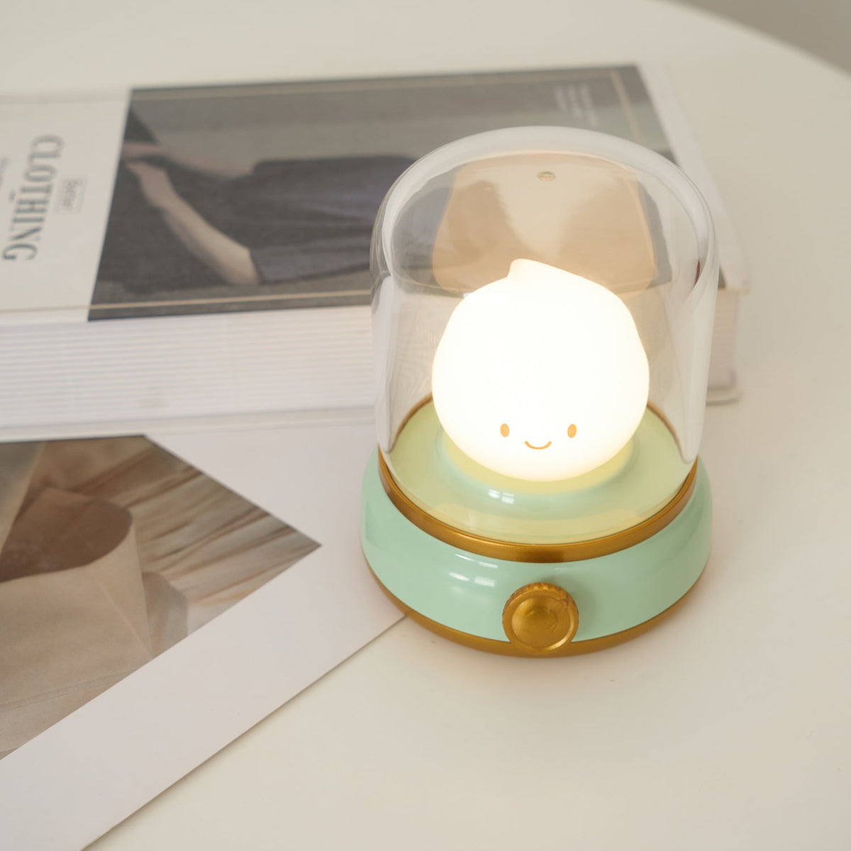 Tafellamp Met Vlamgloed En Compact Ontwerp Voor Warme Sfeerlicht