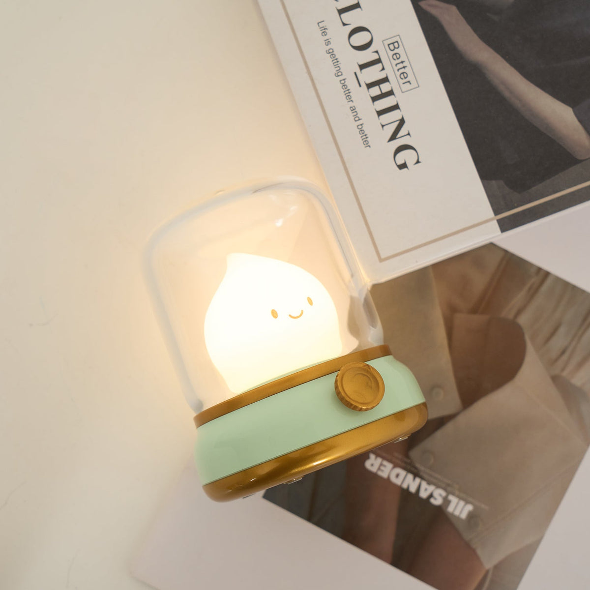 Tafellamp Met Vlamgloed En Compact Ontwerp Voor Warme Sfeerlicht