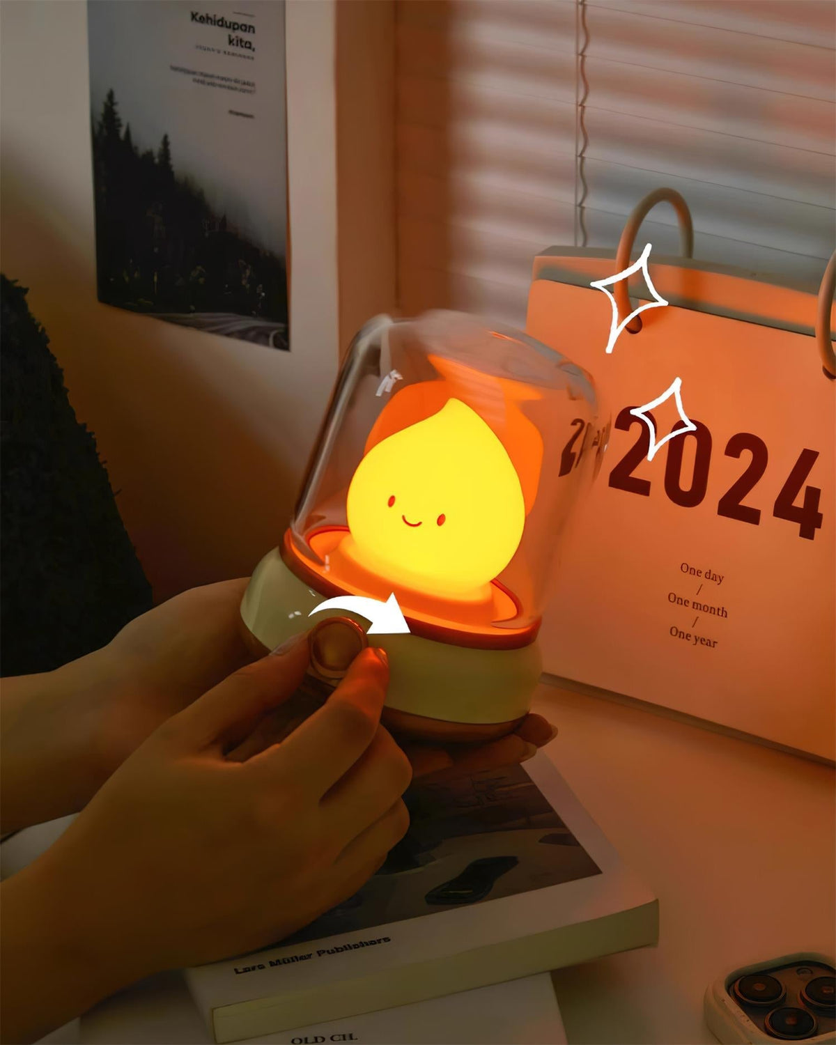 Tafellamp Met Vlamgloed En Compact Ontwerp Voor Warme Sfeerlicht