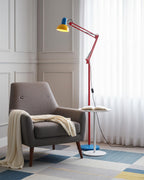 Vloerlamp Met Verstelbare Arm En Dagelijkse Sculpturale Lichtaccenten