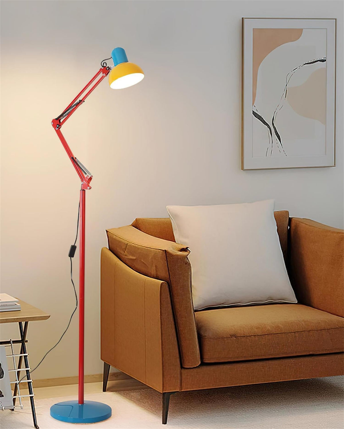 Vloerlamp Met Verstelbare Arm En Dagelijkse Sculpturale Lichtaccenten