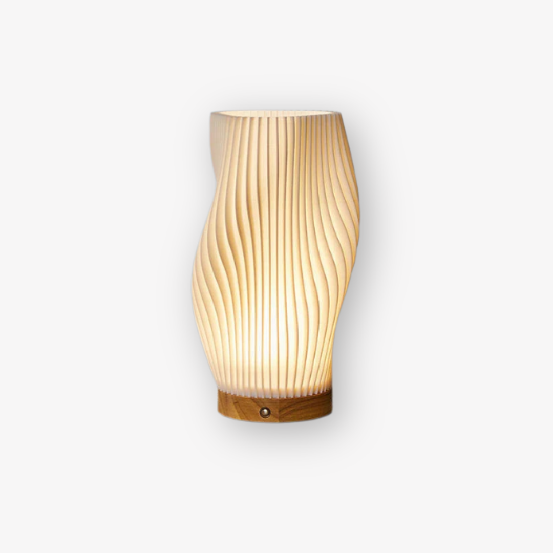 Golfvormige Tafellamp Met Sculpturale Vorm En Moderne Ledmodule