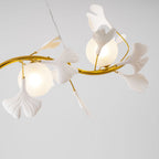 Lunaris Gingko Chandelier Met Sculpturale Glaselementen Voor Moderne Interieurs
