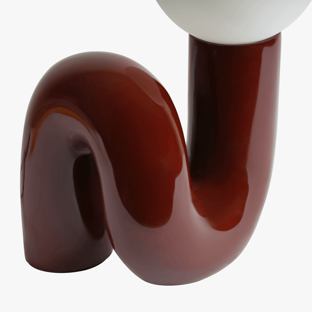 Sculpturale Tafellamp Met Zachte Gloed En Dagelijkse Artistieke Interieurverfijning
