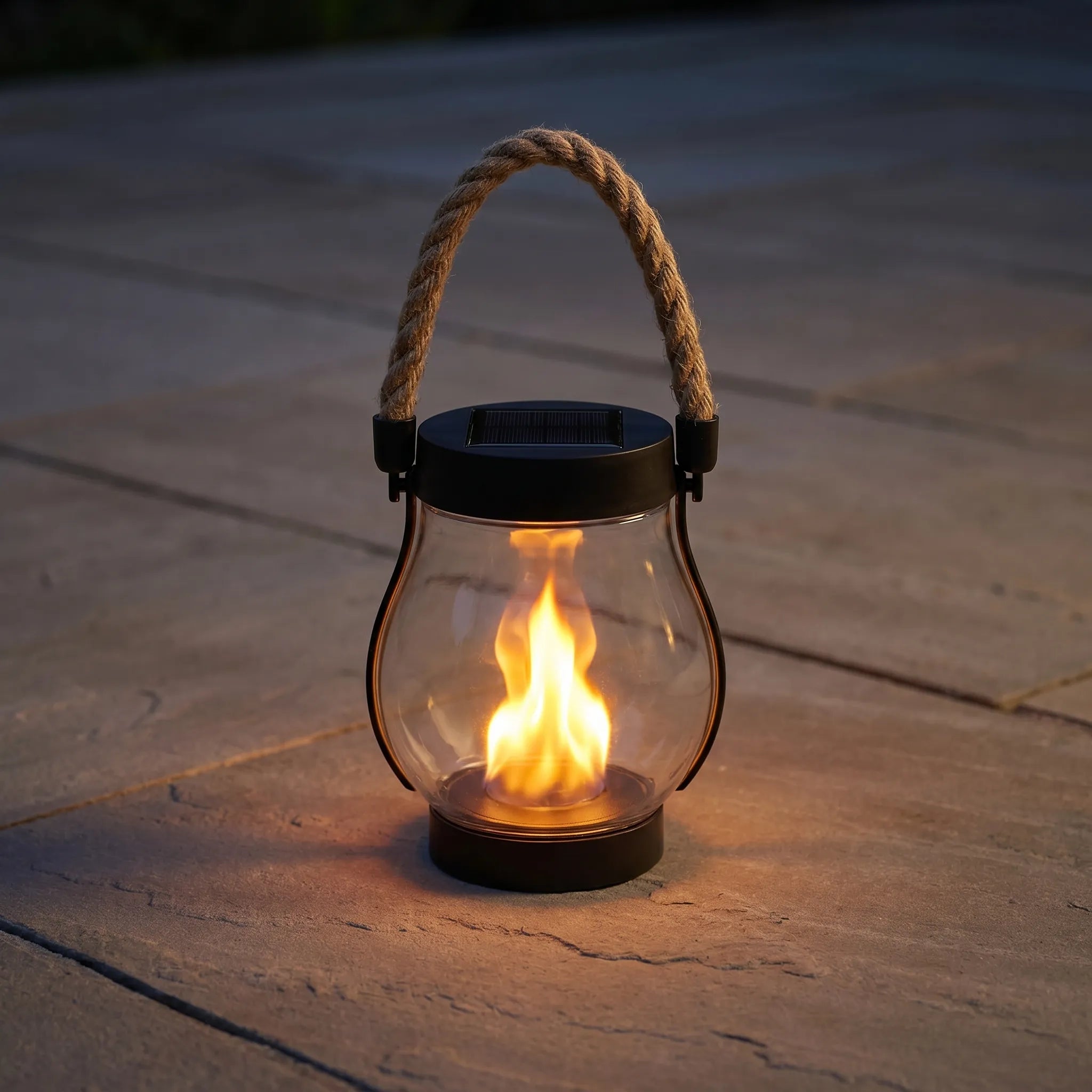 Solar Buitenlantaarn met Vlam‑Effect voor Hangende Buitenverlichting