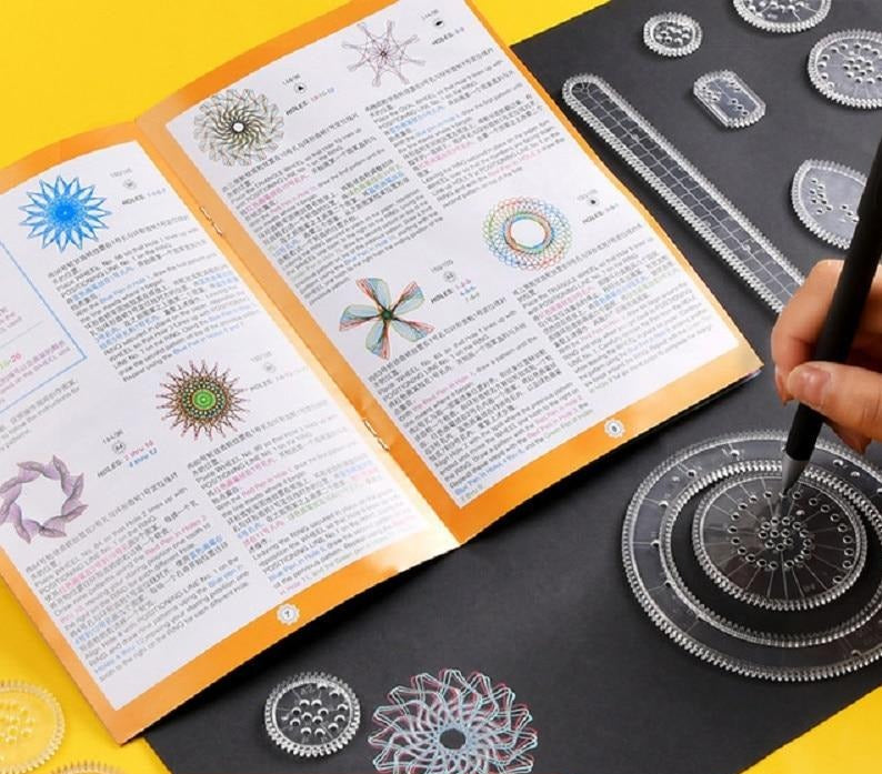 Creatieve Tekenset Met Veranderende Patronen En Dagelijkse Speelse Inspiratie