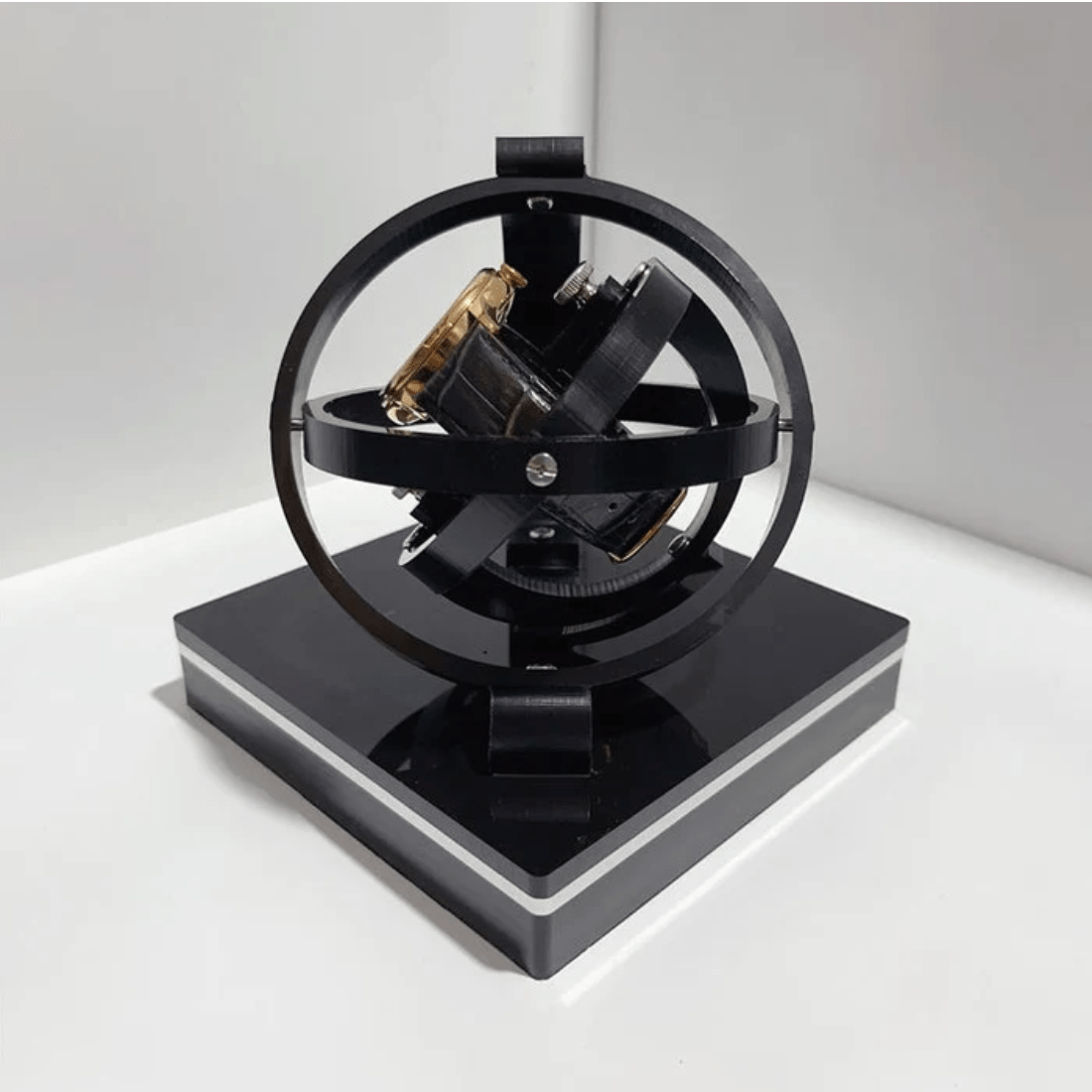 Horlogewinder Met Stil Mechanisme En Dagelijkse Rotatiecontrole