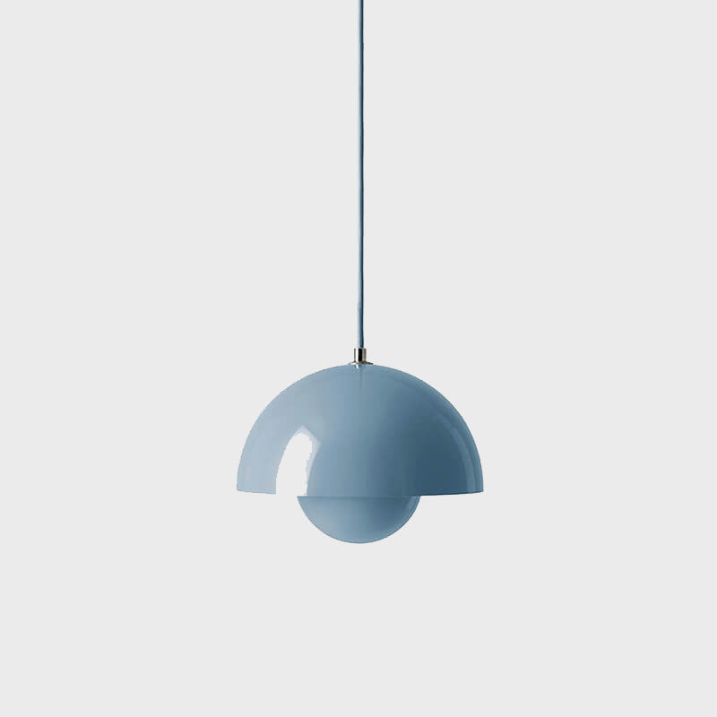 Hanglamp met halfronde kap en één lichtpunt
