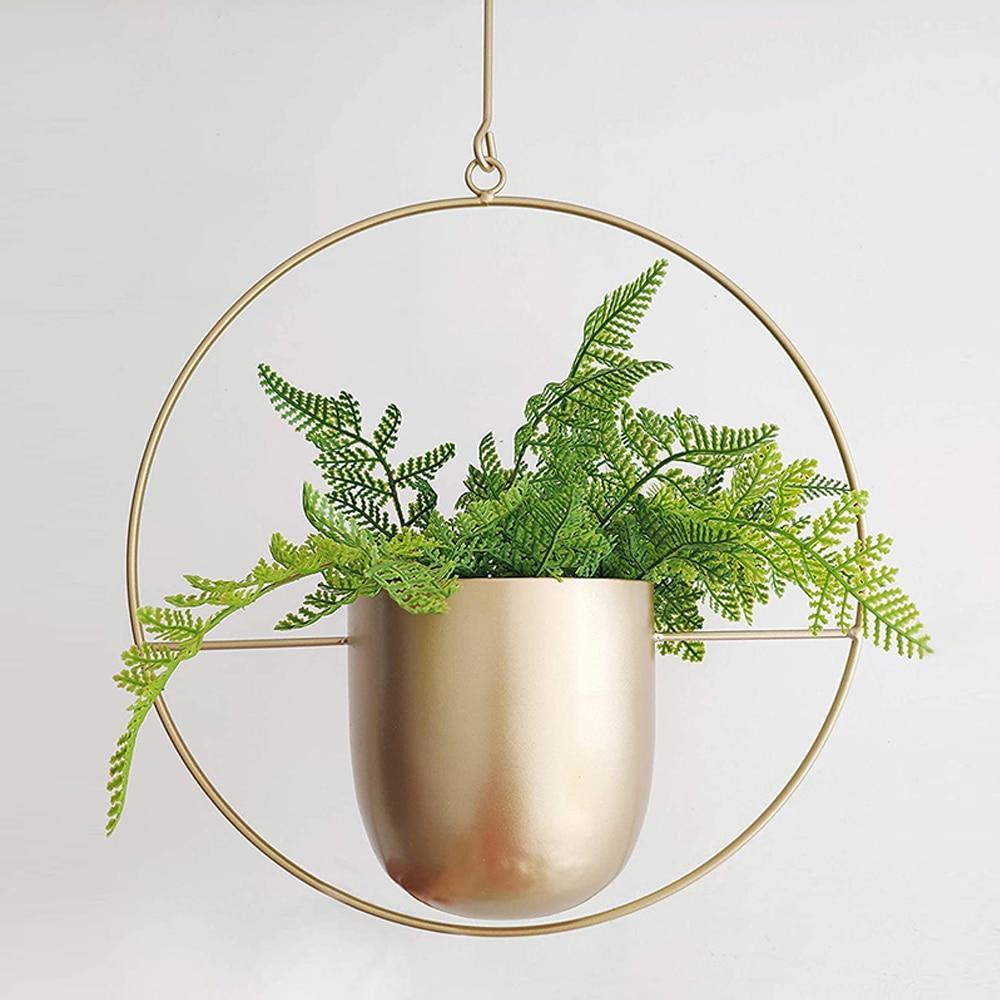 Hangplanter met metalen ringstructuur vorm
