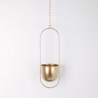 Hangplanter met metalen ringstructuur vorm