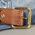 Leren Riem met Massieve Messing Gesp en Tijdloze Afwerking
