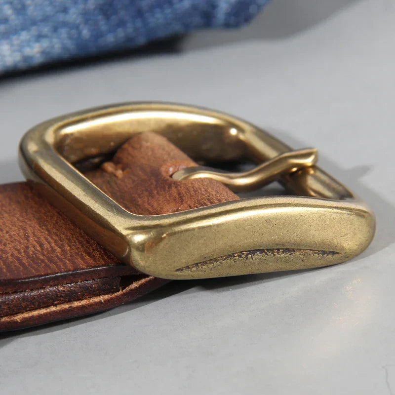 Leren Riem met Massieve Messing Gesp en Tijdloze Afwerking
