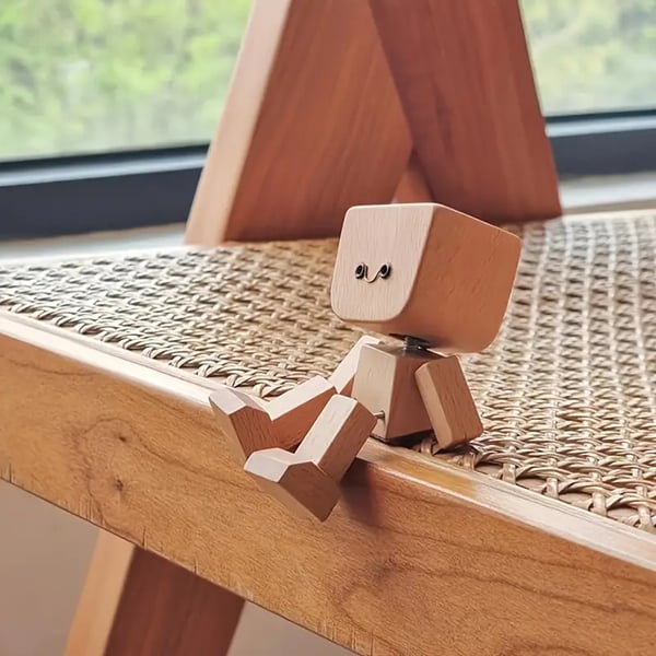 Houten Wipfiguur Met Verwisselbare Gezichtjes En Zachte Bewegingswerking