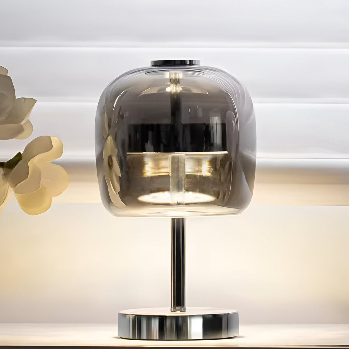 Decoratieve Tafellamp Van Rookglas Met Dimbare LED Verlichting