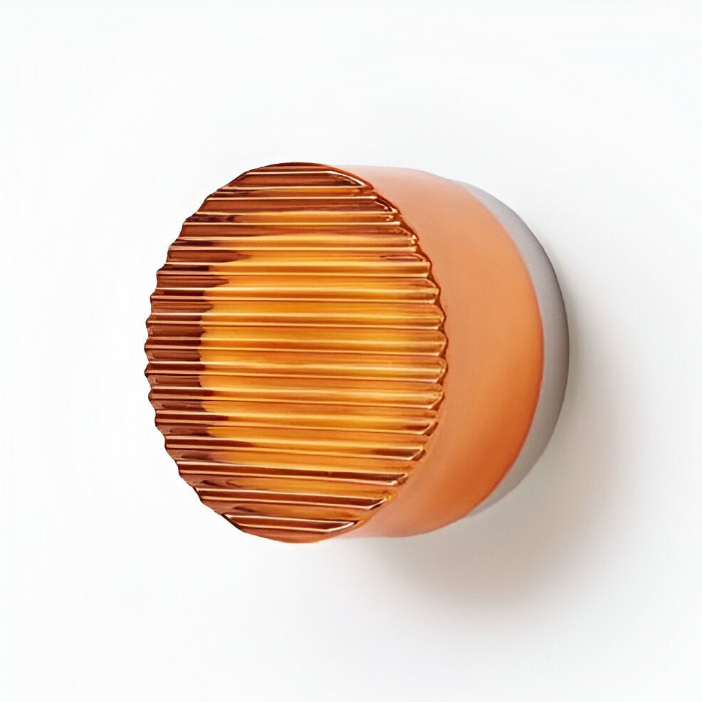Compacte Wandlamp Met Geribbeld Lichtdesign En Sfeervolle LED-Verlichting