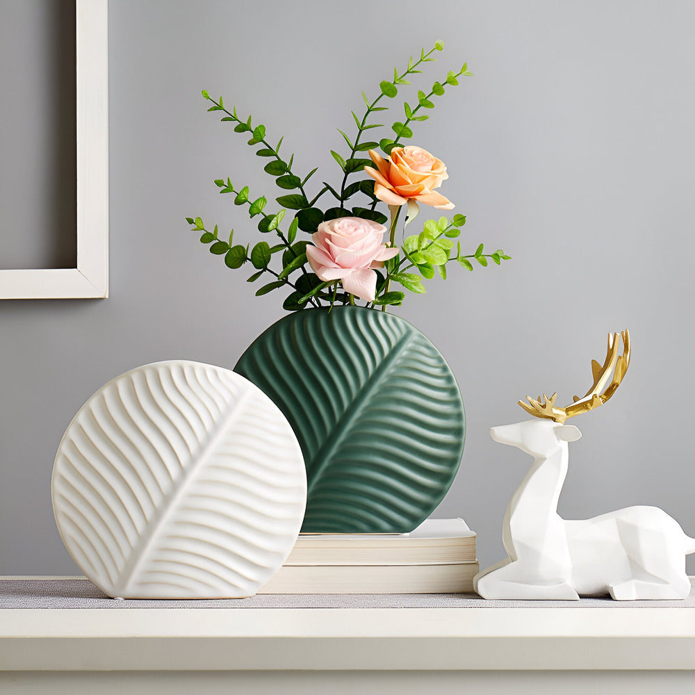 Keramische Vaas met Matte Afwerking en Scandinavische Eenvoud
