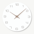 Wandklok met Wit Houtaccent en Stil Digitaal‑Analoog Mechanisme
