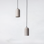 Minimalistische Plafondlamp Van Hars Met Moderne Uitstraling