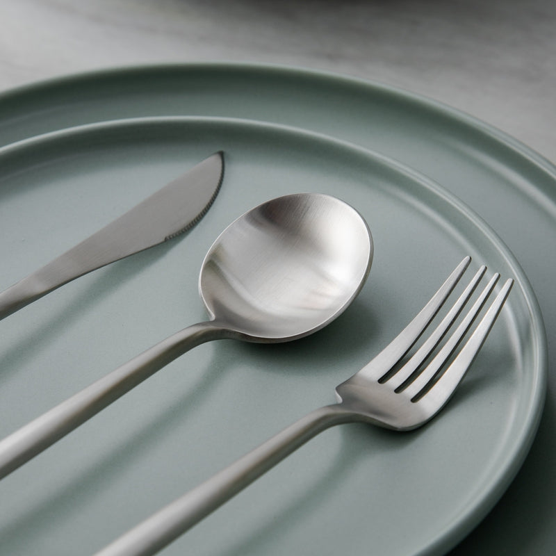 Bestekset Met Slanke Vorm En Moderne Uitstraling Voor Gecoördineerde Tafelsettings