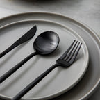 Bestekset Met Slanke Vorm En Moderne Uitstraling Voor Gecoördineerde Tafelsettings