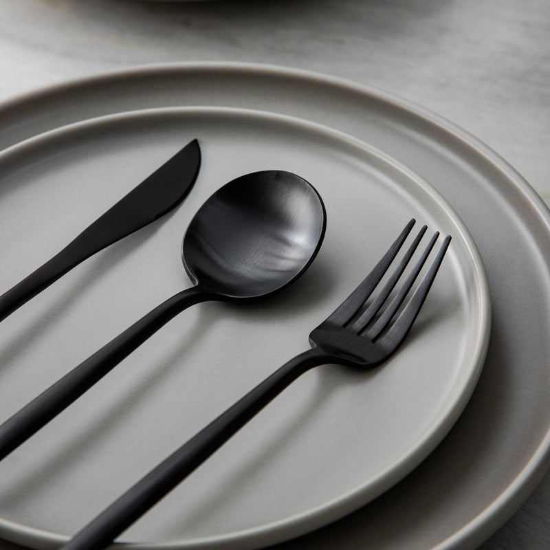 Bestekset Met Slanke Vorm En Moderne Uitstraling Voor Gecoördineerde Tafelsettings