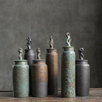 Keramische Theebus met Wabi‑Sabi Textuur en Sculpturale Vorm