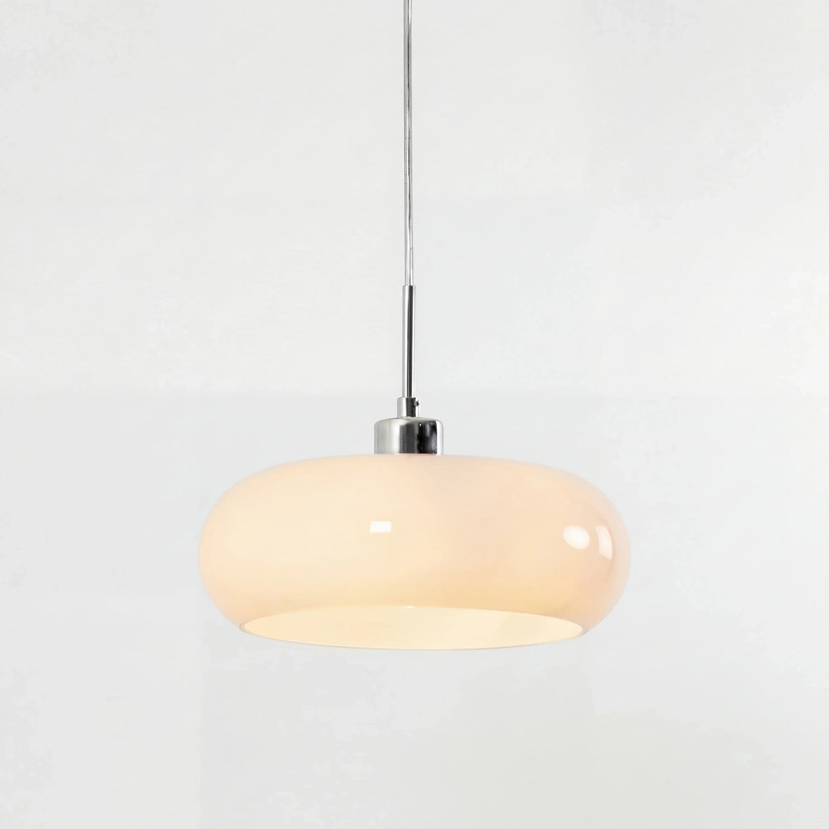 Glazen Hanglamp In Bauhaus Stijl Voor Tijdloze En Moderne Verlichting