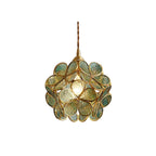 Bloemvormige Glazen Hanglamp Met Elegante En Sfeervolle Uitstraling