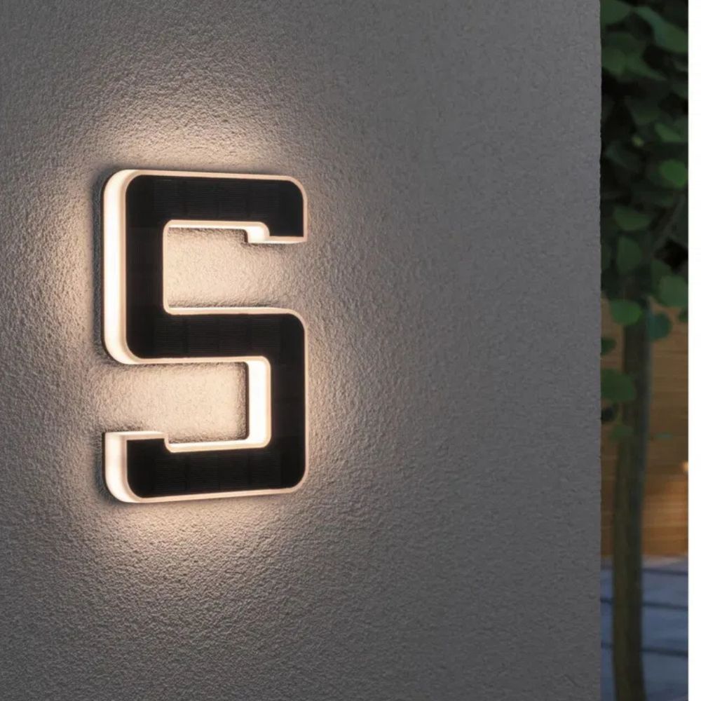 Verlicht Huisnummer op Zonne-Energie met Automatische Schemersensor