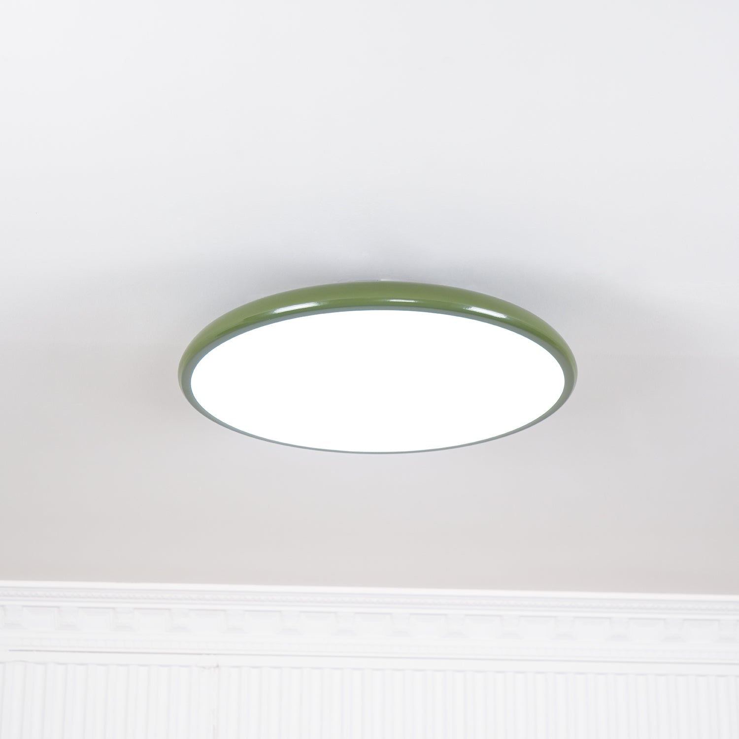 Verstelbare Plafondlamp Met Metalen Behuizing En Acrylkap